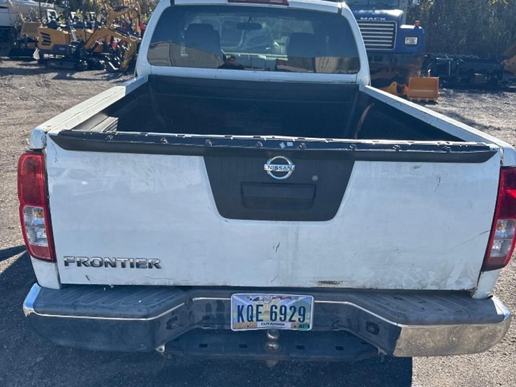 2013-nissan-frontier-image-8