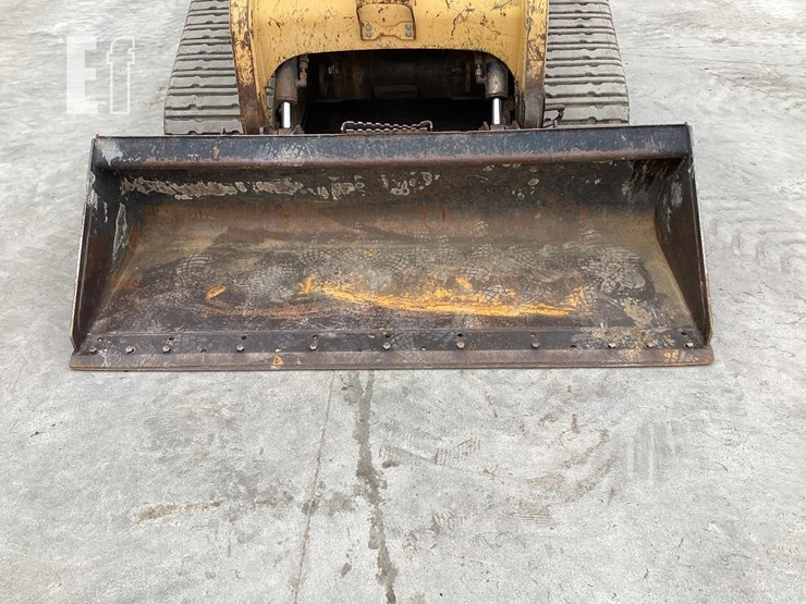 2004-caterpillar-277b-image-9