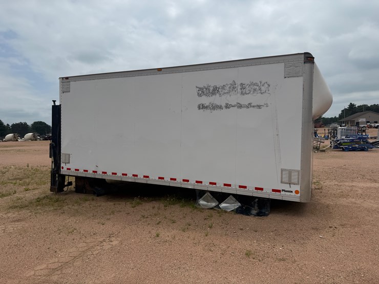 #3325-•-marion-20.5’-van-body-with-lift-gate-image-5