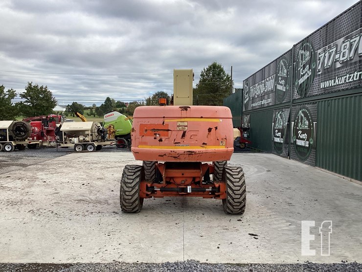 2008-jlg-800s-image-3