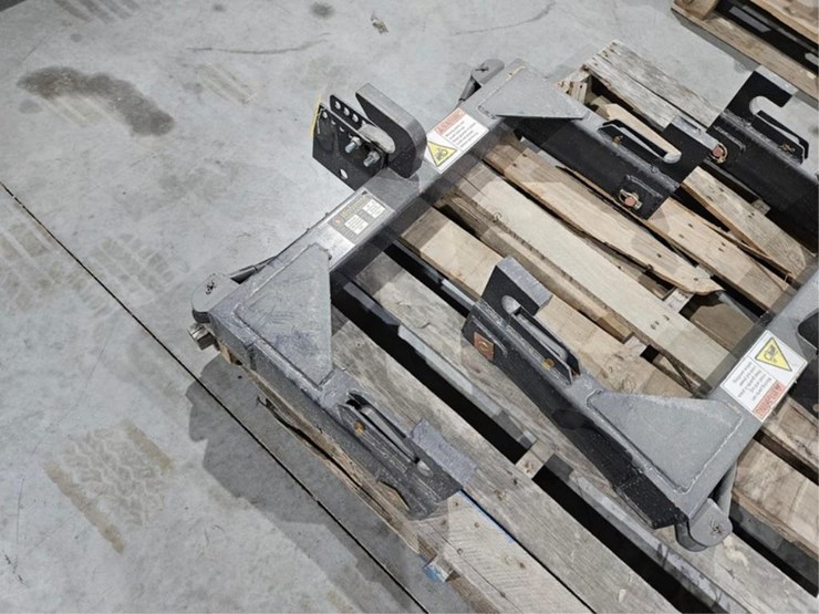 #2550-•-new-wolverine-tr-26-01c-3pt-quick-hitch-image-1