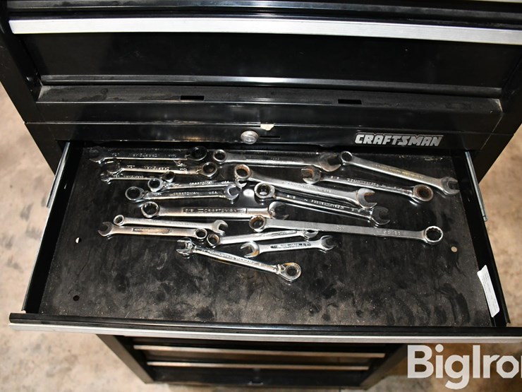 craftsman-3-tier-tool-bench-w/contents-image-15