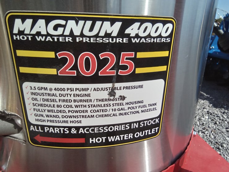 #892-•-magnum-4000-series-gold-hot-water-pressure-washer-image-5