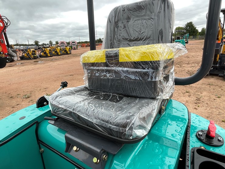 #1790-•-agt-qk16r-mini-excavator-image-22