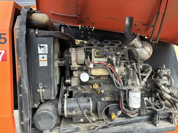 2015-jlg-600s-image-16