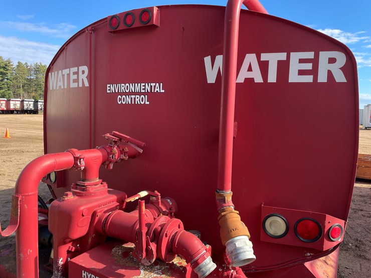 #3370-•-dust-control-5,200-gallon-water-truck-18'-tank-image-21