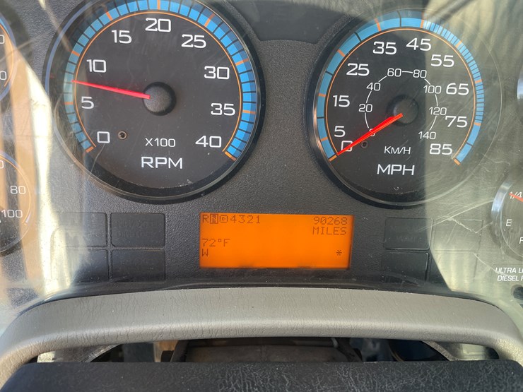 2012-international-durastar-4400-image-12