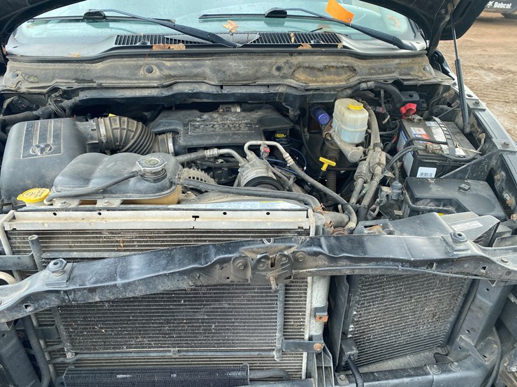 2003-dodge-ram-3500-image-28