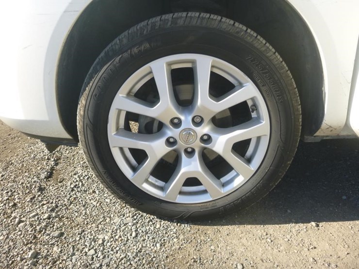 2011-nissan-rogue-image-14