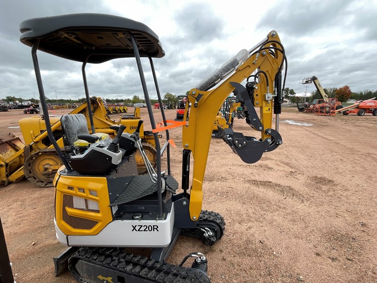 #1788-•-agt-xz20r-mini-excavator-image-4