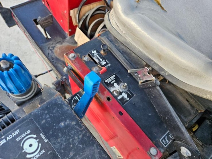 #2525-•-toro-1100-sprayer-image-22