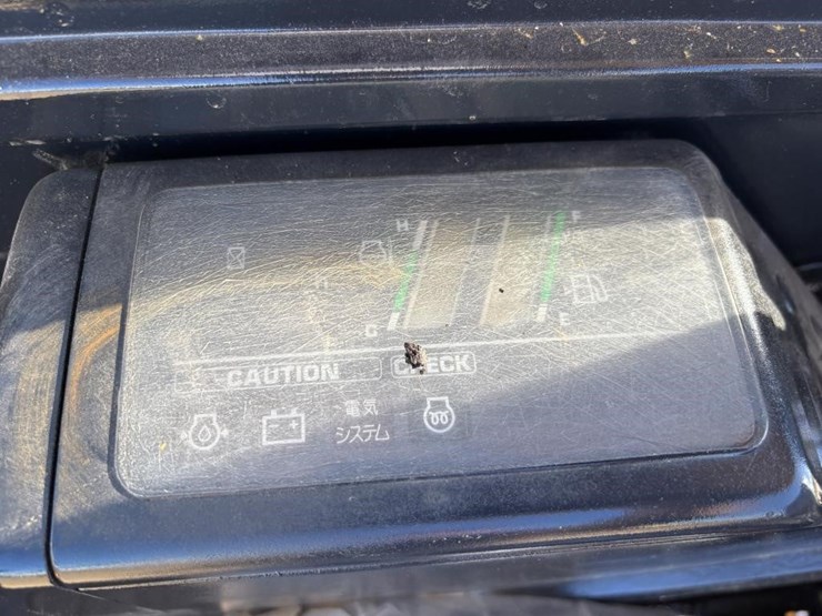 komatsu-pc12uu-2-image-25