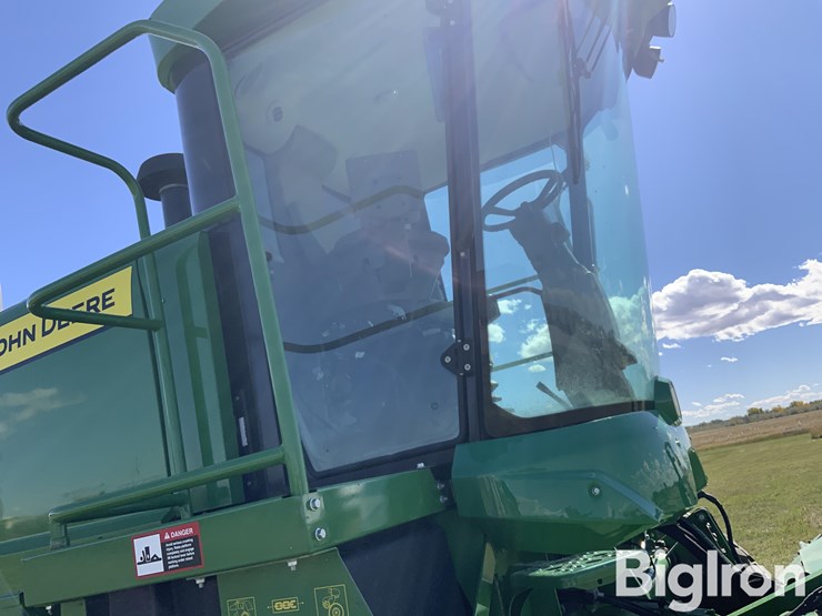 2022-john-deere-w200m-image-9