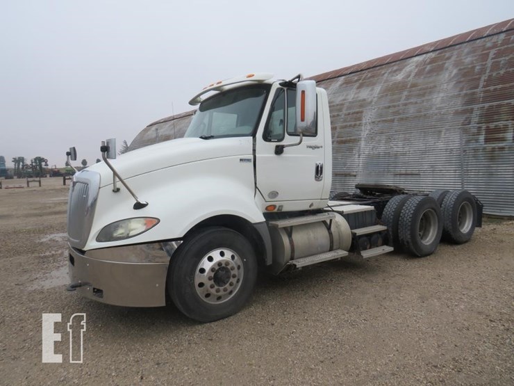 2013-international-prostar-image-1