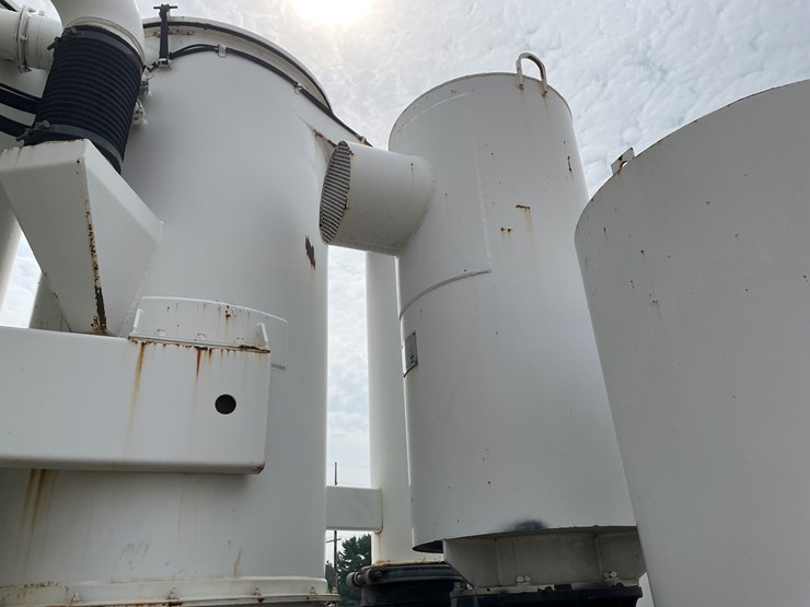 2011-peterbilt-365-image-53