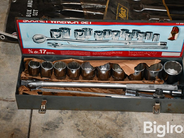 wrench-sets-and-socket-set-image-11
