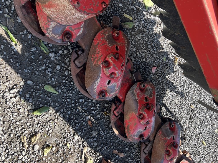 new-holland-615-image-5