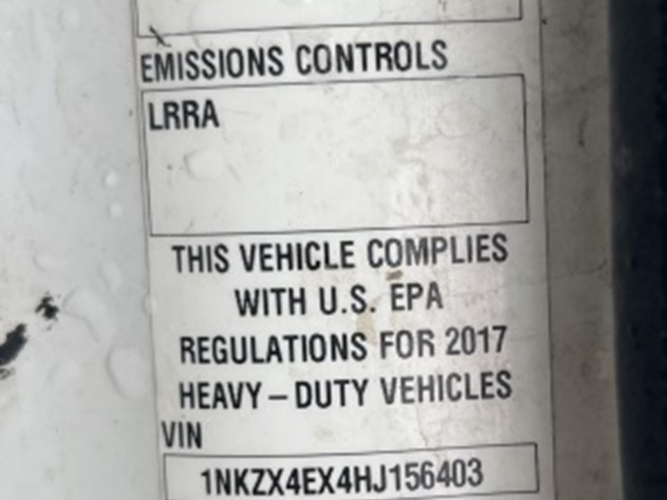 2016-kenworth-t880-image-14