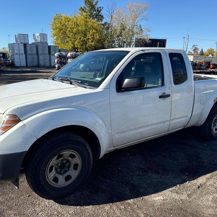 2013 NISSAN FRONTIER