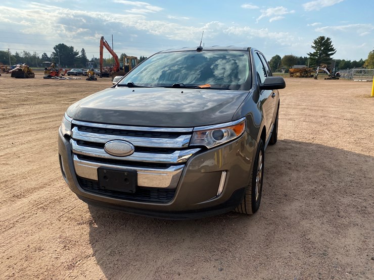 2013-ford-edge-image-43