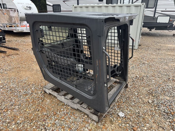 #4927-•-kubota-ssv-65-image-3