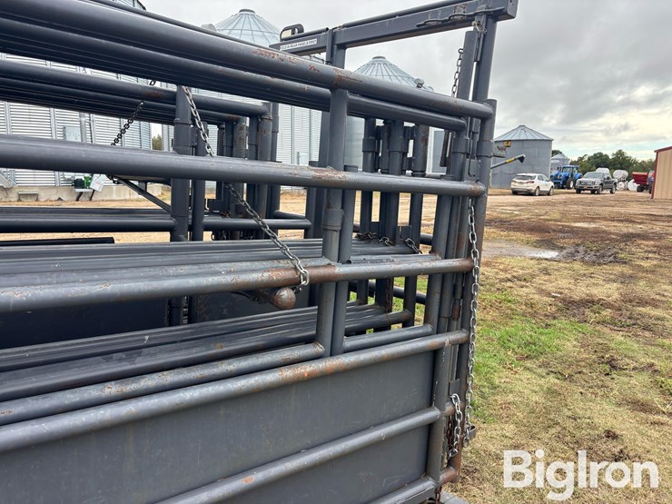 2017-linn-post-&-pipe-wrangler-portable-corral-image-17