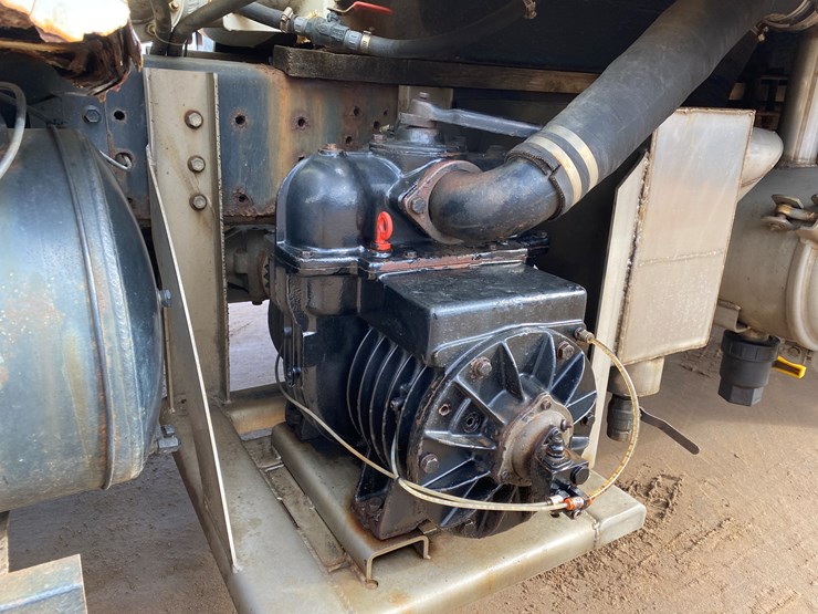 1999-international-4900-image-23