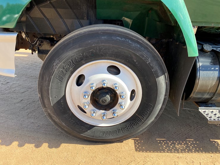 2003-international-7400-image-26