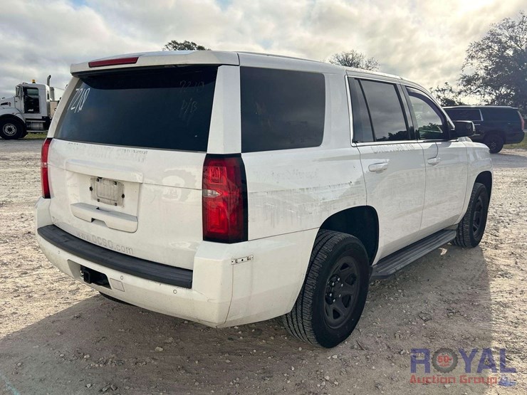 2016-chevrolet-tahoe-image-3