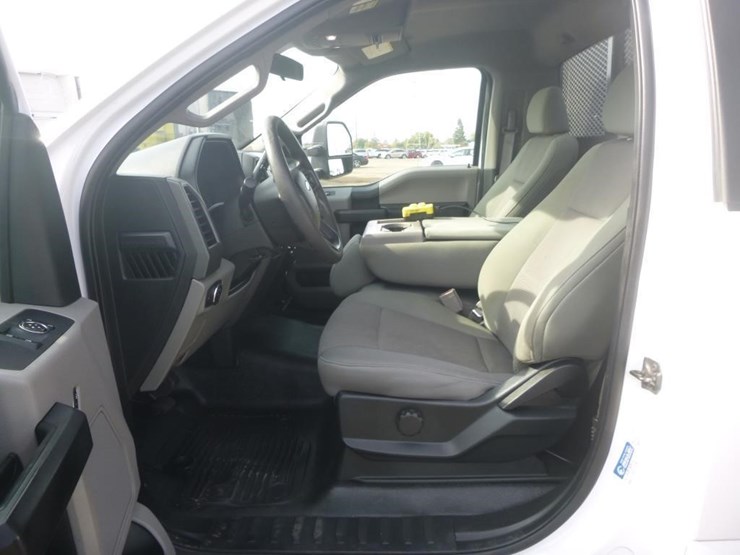 2018-ford-f550-image-14