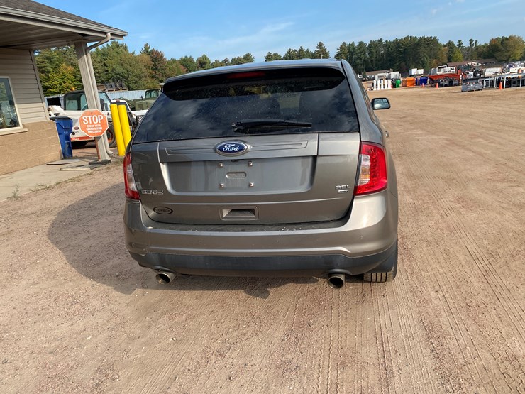 2013-ford-edge-image-48