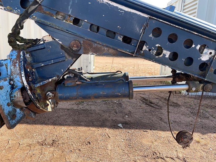 #3346-•-jlg-110-35-telescoping-crane-image-4