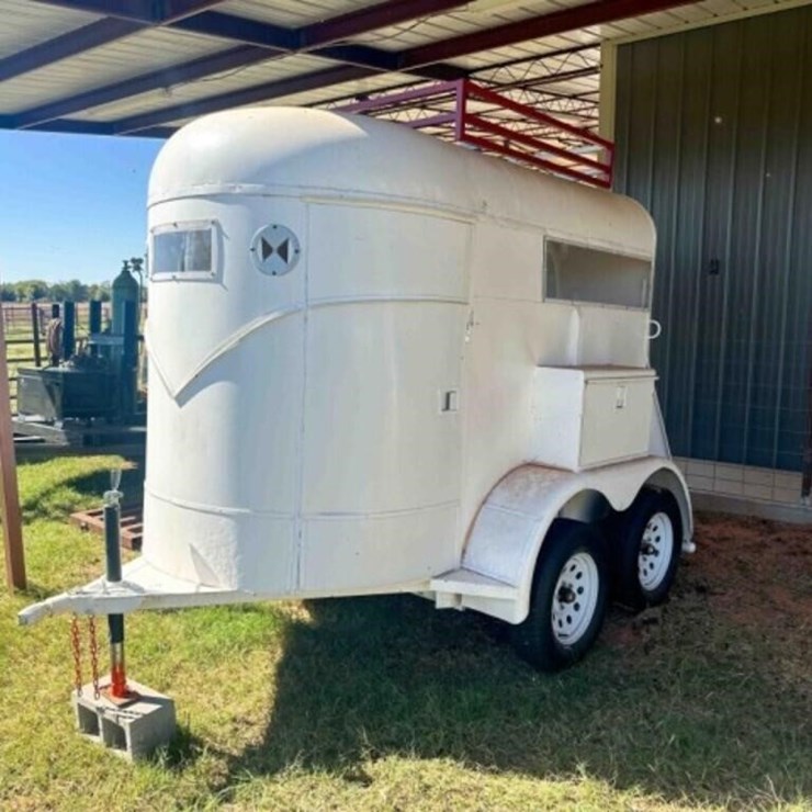 2 Horse Bumper Pull Horse Trailer