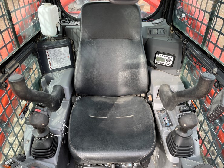 2022-kubota-svl97-2-image-26