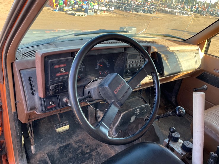 gmc-topkick-image-36