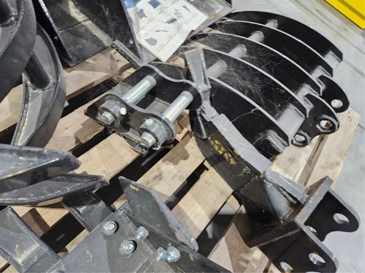 #2547-•-2025-agt-12ex-ata-mini-excavator-attachment-set-image-9