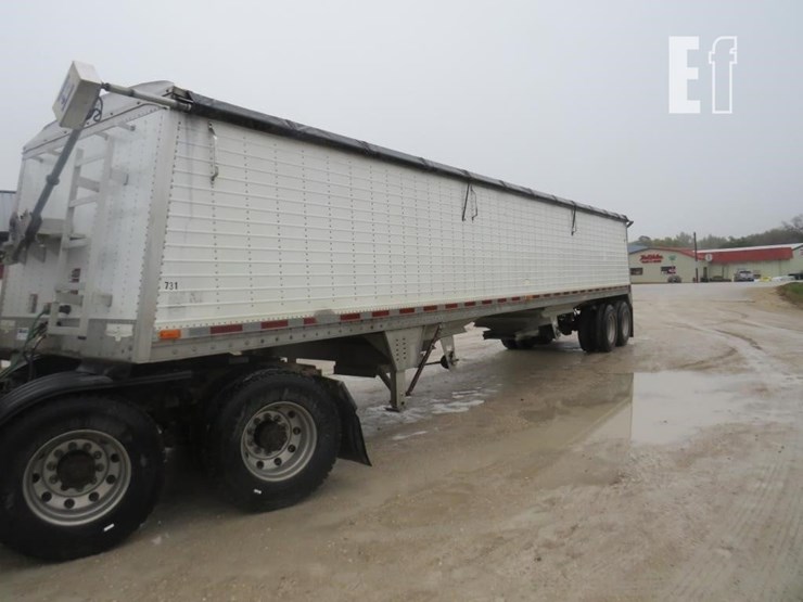 1995-wilson-41-ft-image-11