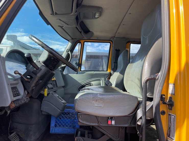 2006-international-7400-image-39