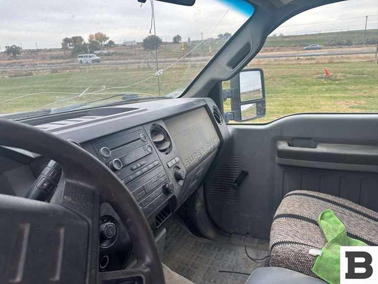 2011-ford-f350-image-21