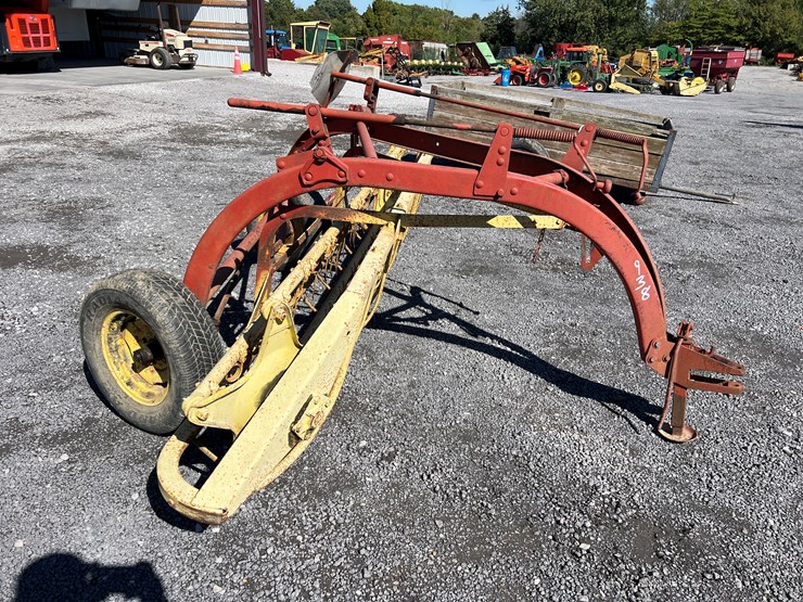 new-holland-256-image-2