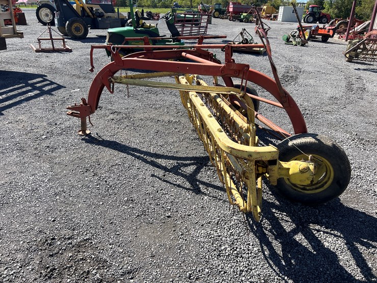 new-holland-256-image-6