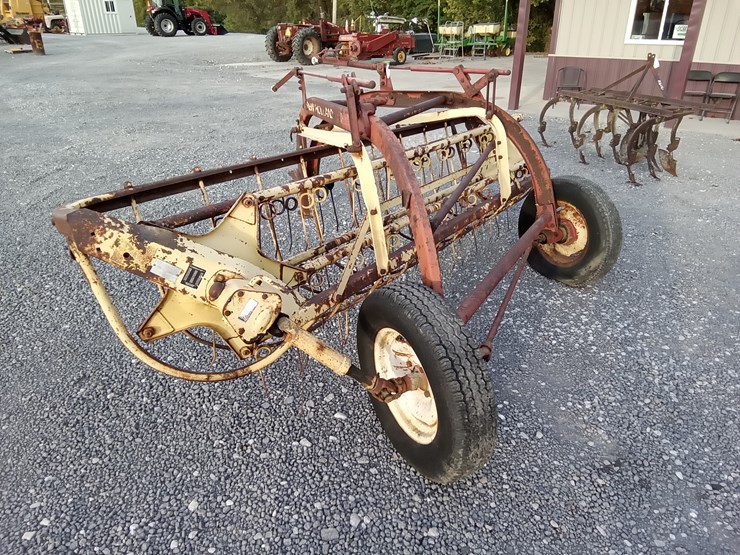 new-holland-256-image-3