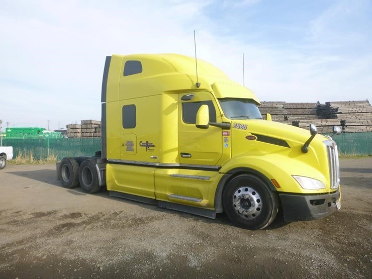 2024-peterbilt-579-image-2