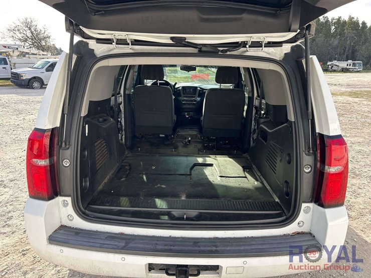 2016-chevrolet-tahoe-image-25