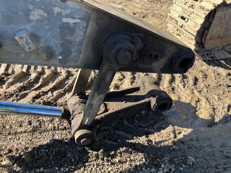 volvo-ec160-image-11