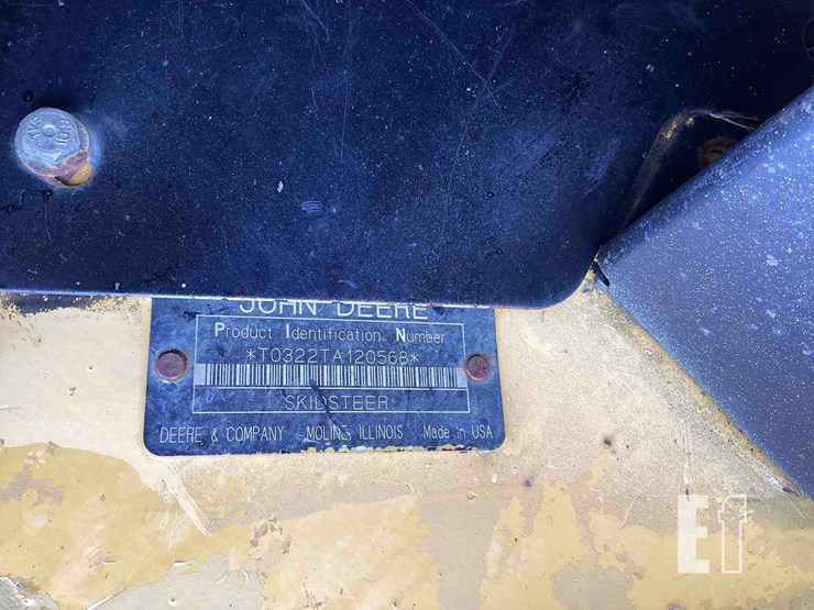 2005-deere-ct322-image-19