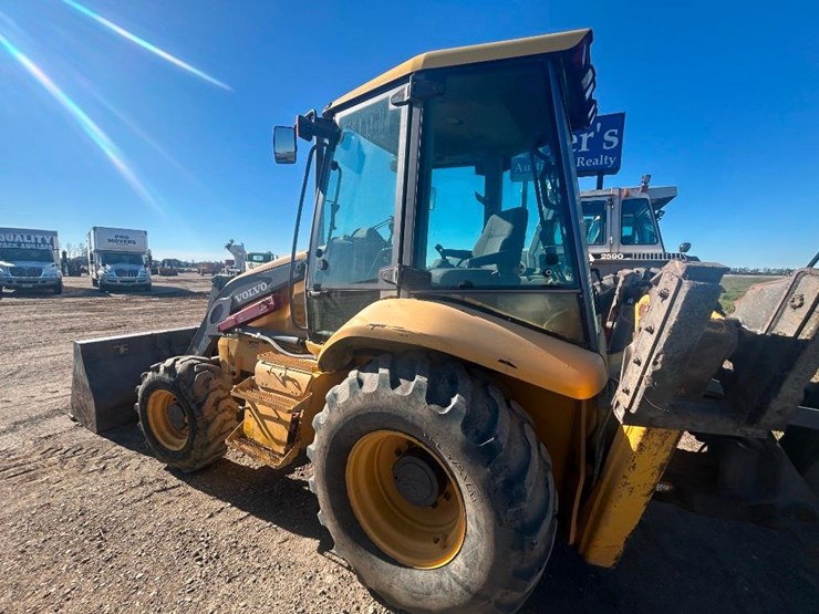 2004-volvo-bl70-image-4