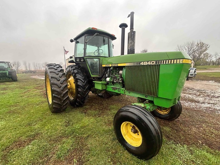 john-deere-4840-image-10
