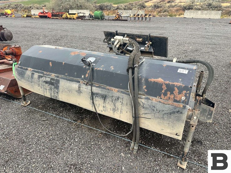 john-deere-worksite-pro-ba84-brush-attachment-image-1