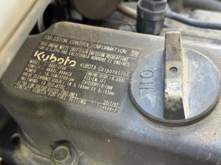 2017-kubota-rtv-x900-image-27